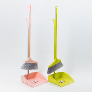 broom set PP+PET Iron handle plastic dustpan and brush set